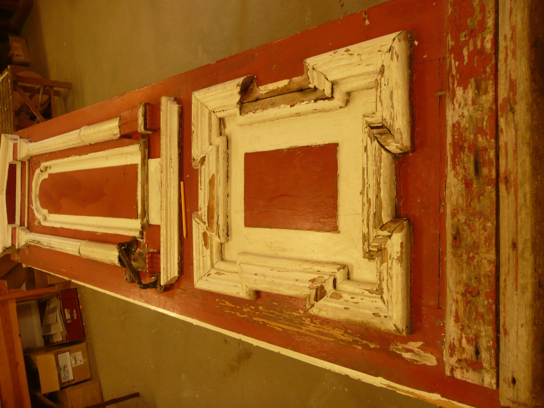 Historisk træværk før restaurering